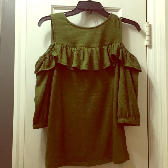 Olive peekaboo shoulder ruffle top - Picture 1 of 2